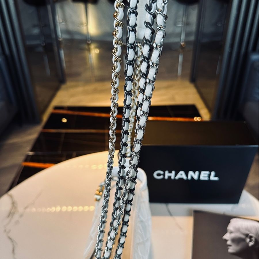 Chanel Gabrielle奶油白金流浪包🤍-16