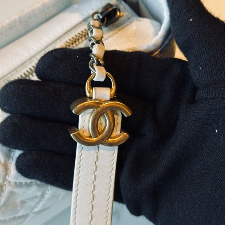 Chanel Gabrielle奶油白金流浪包🤍-32