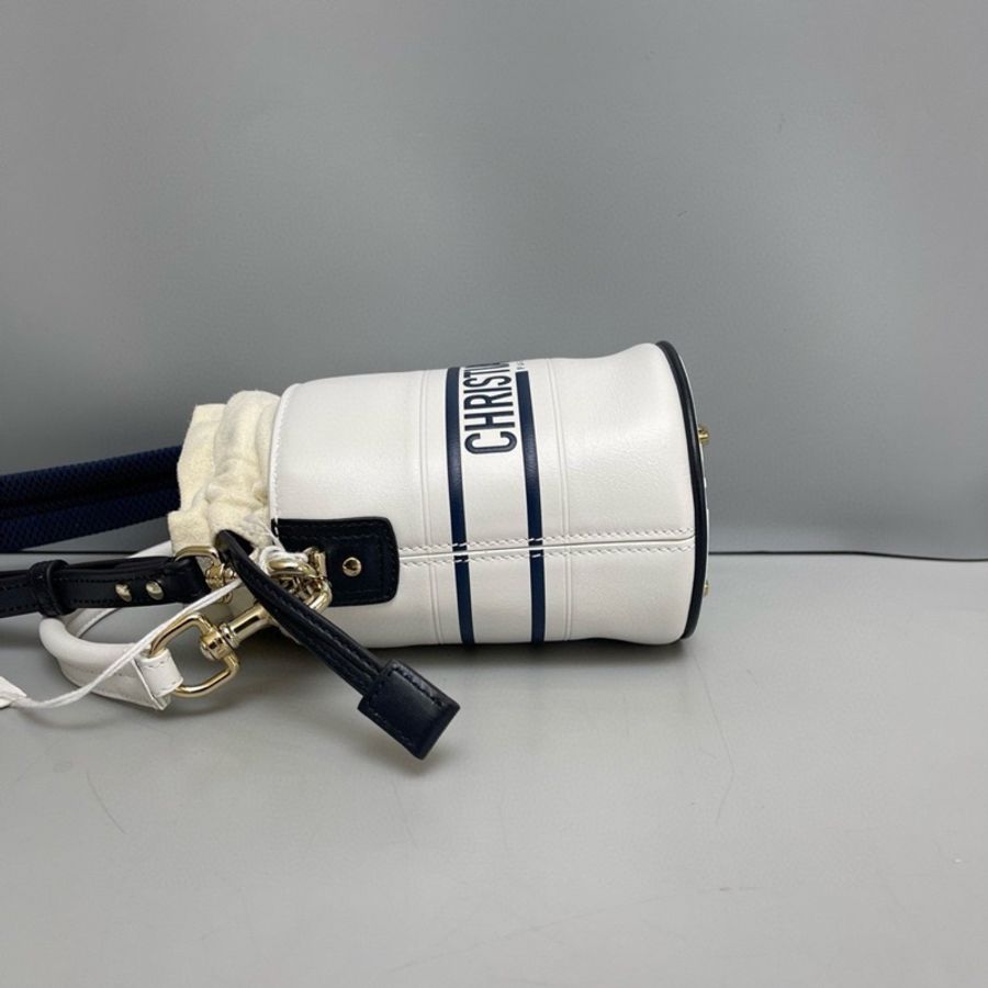 Dior VIBE白色牛皮迷你水桶包-3