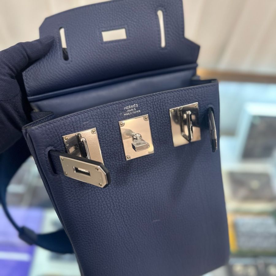 持有正貨標籤🏷️Hermes HAC a dos PM Bleu navy 銀扣 Togo B-6
