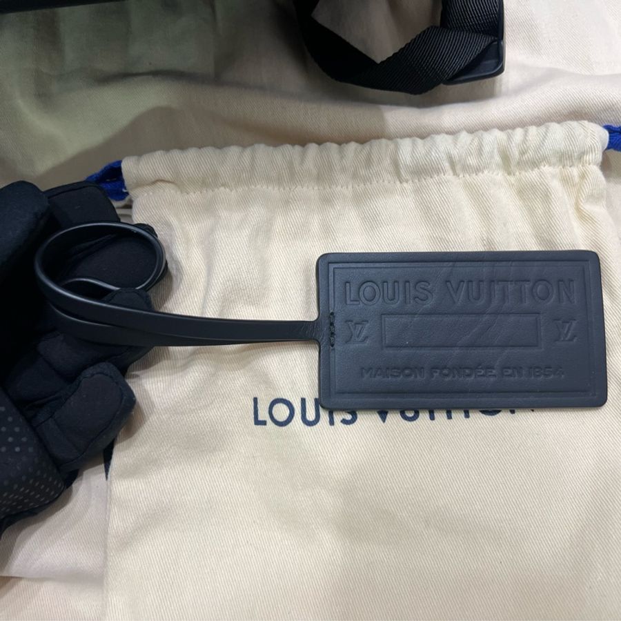Louis Vuitton 小牛皮Takeoff 背包-9
