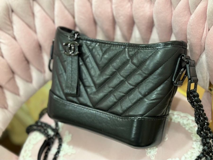 Chanel Gabrielle so black small 小型山型紋流浪包-1