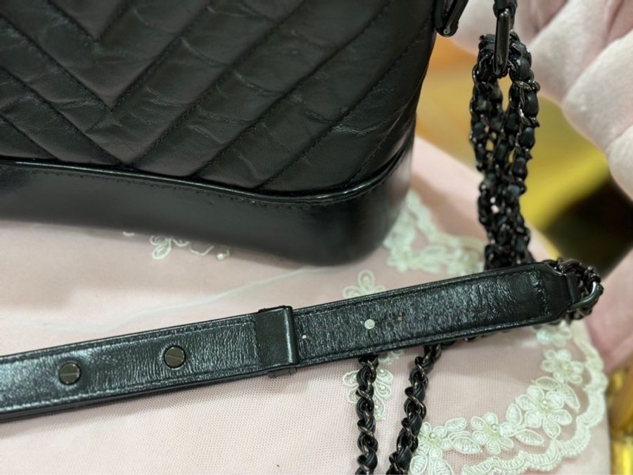 Chanel Gabrielle so black small 小型山型紋流浪包-30