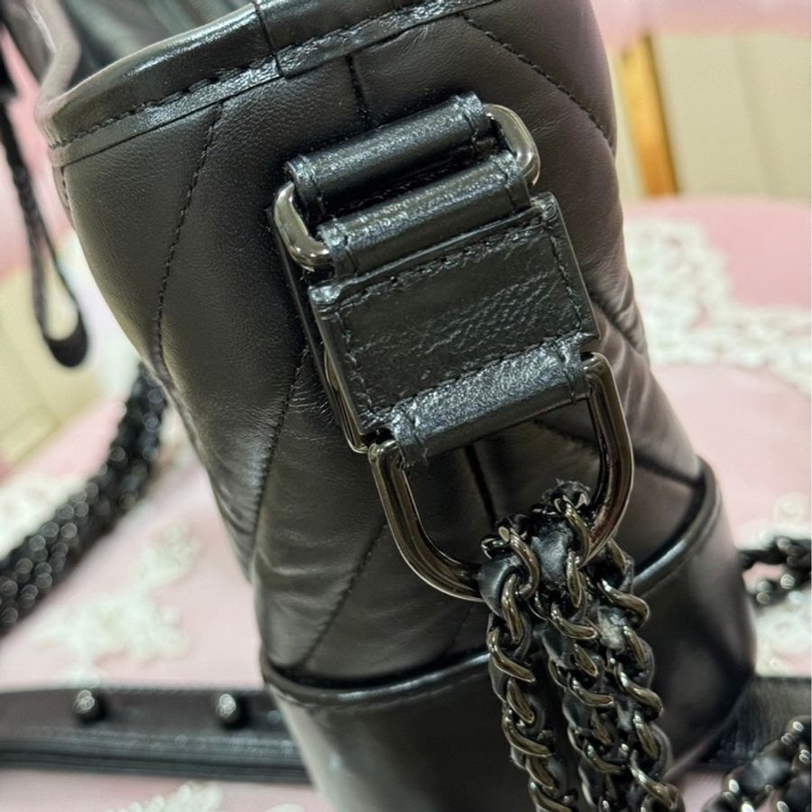 Chanel Gabrielle so black small 小型山型紋流浪包-37