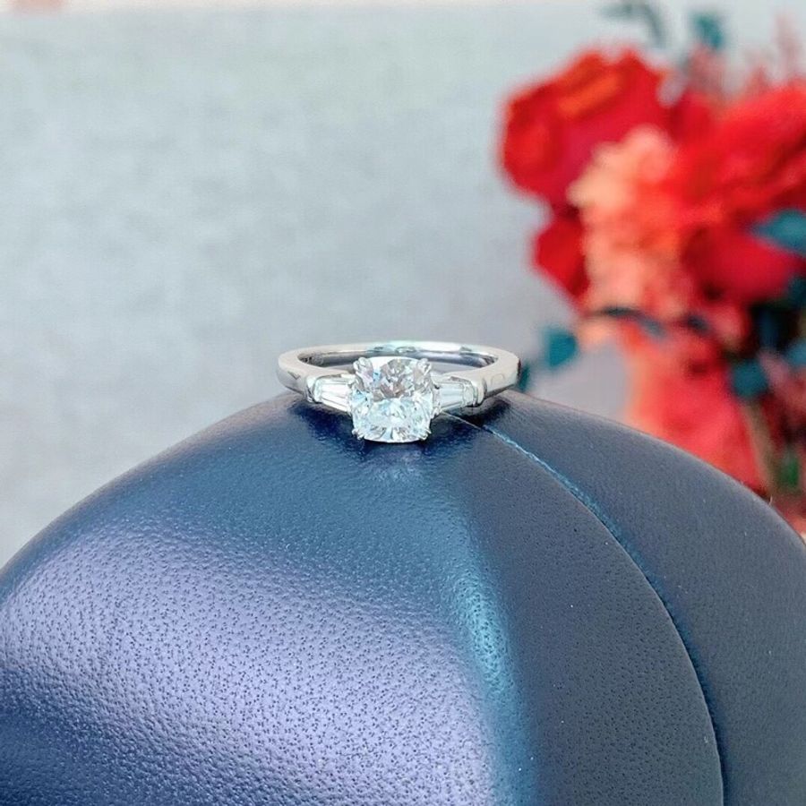 harry winston 海瑞溫斯頓一克拉枕形鑽戒50碼,主鑽:1.17ct,顏色:F,淨度vs2-2