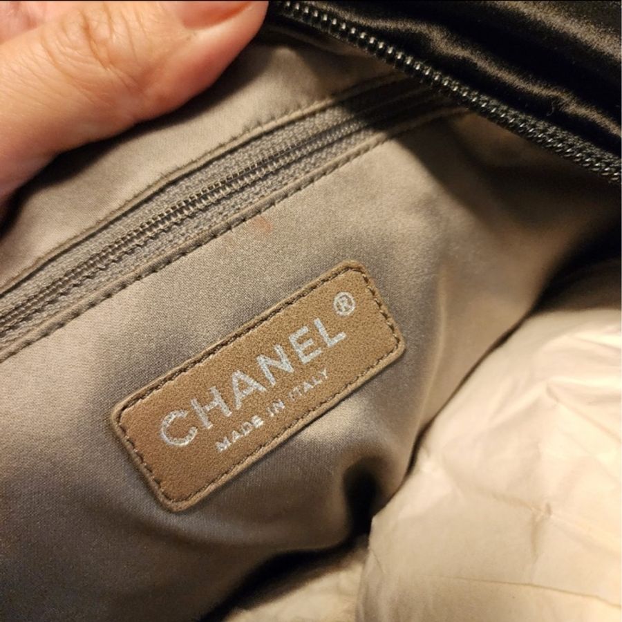 售出欣賞Chanel vintage黑色緞面蝴蝶結款2.55扣鏈包-20