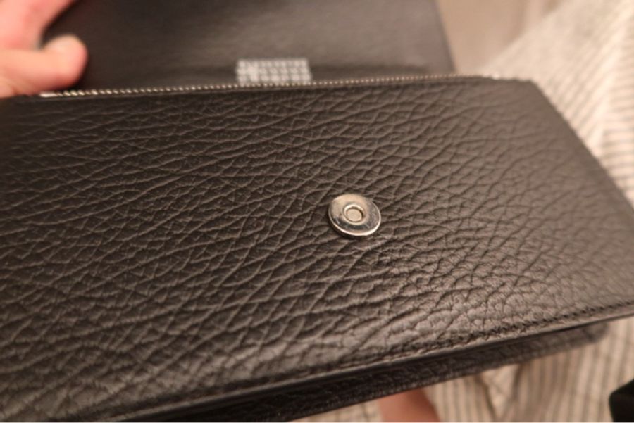 Maison Margiela four-stitch leather wallet-on-chain-9