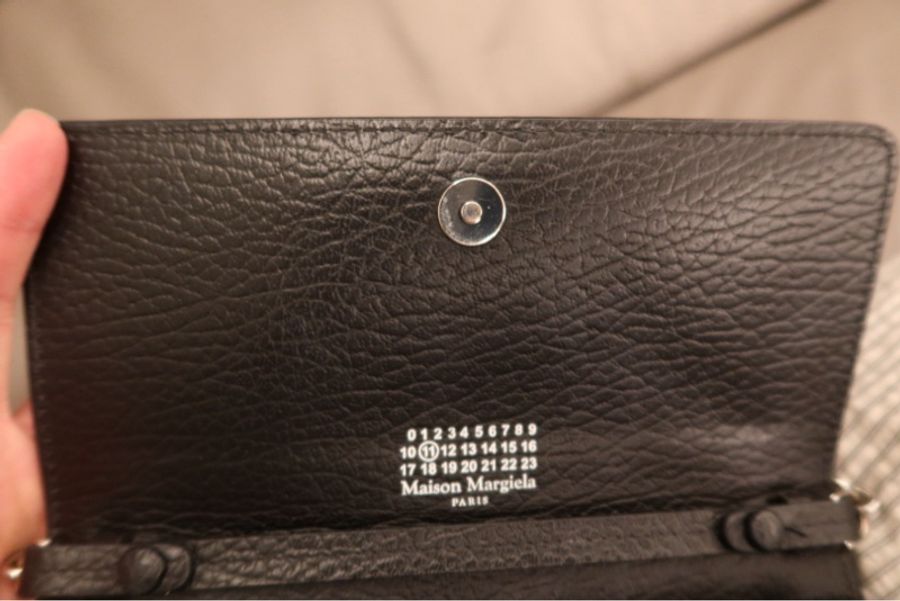 Maison Margiela four-stitch leather wallet-on-chain-14