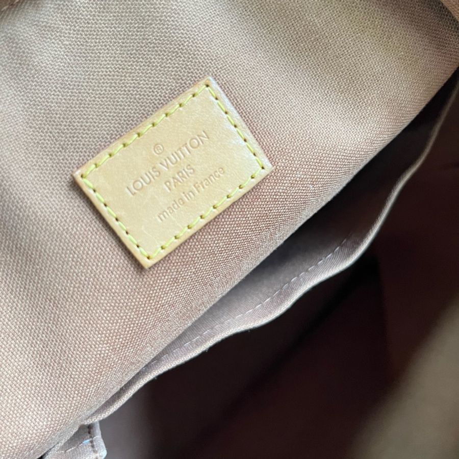 LV LOCKIT 經典花紋拉鍊手提包-19