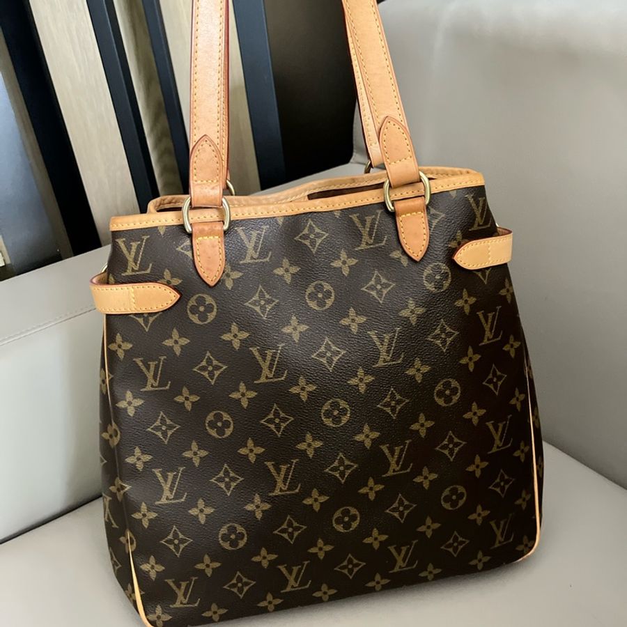 LV 經典花紋直立式名媛包-1
