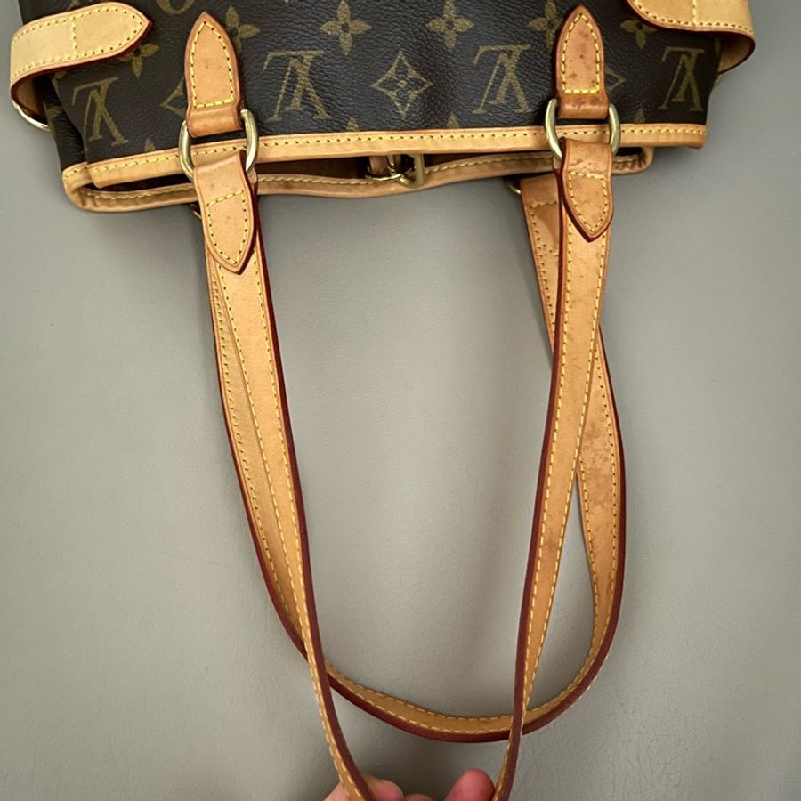 LV 經典花紋直立式名媛包-26