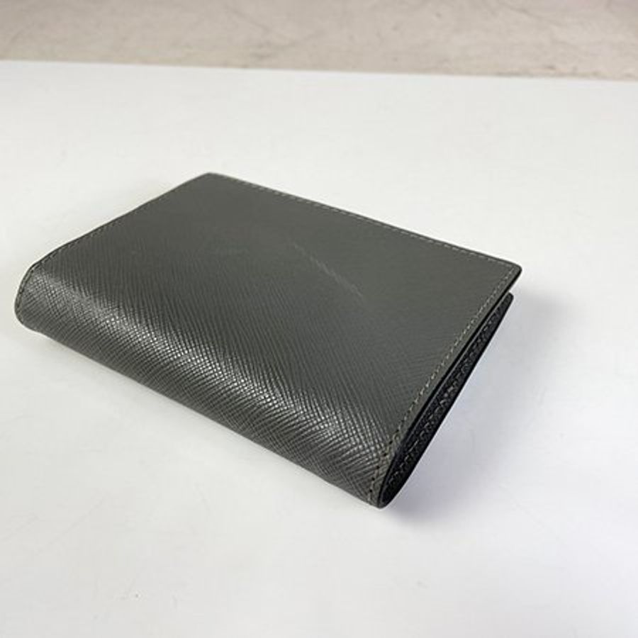 PRADA灰色防刮牛皮拚色造型對開短夾 1MV204-3