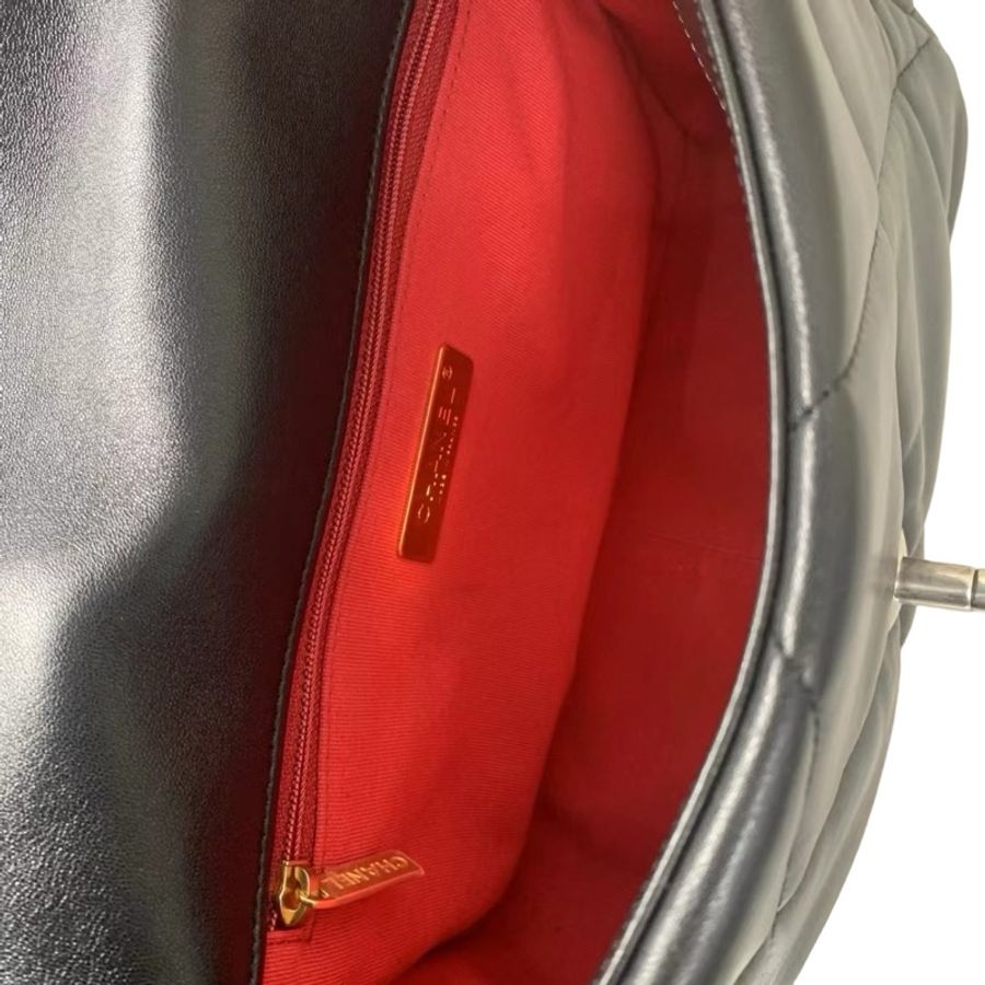 Chanel 19bag small 銀扣-4