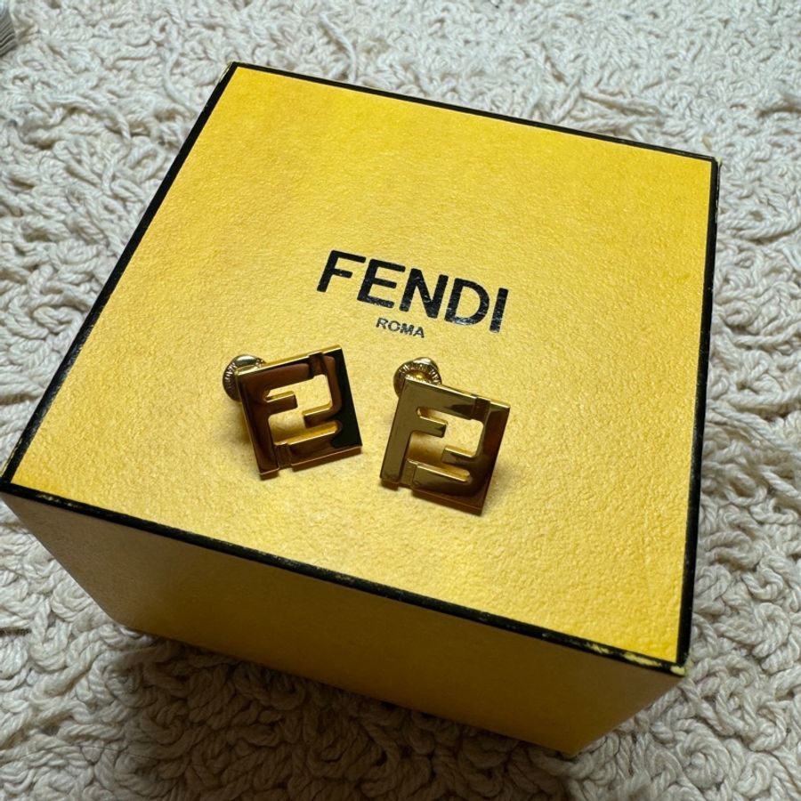 Forever FENDI 耳環-0