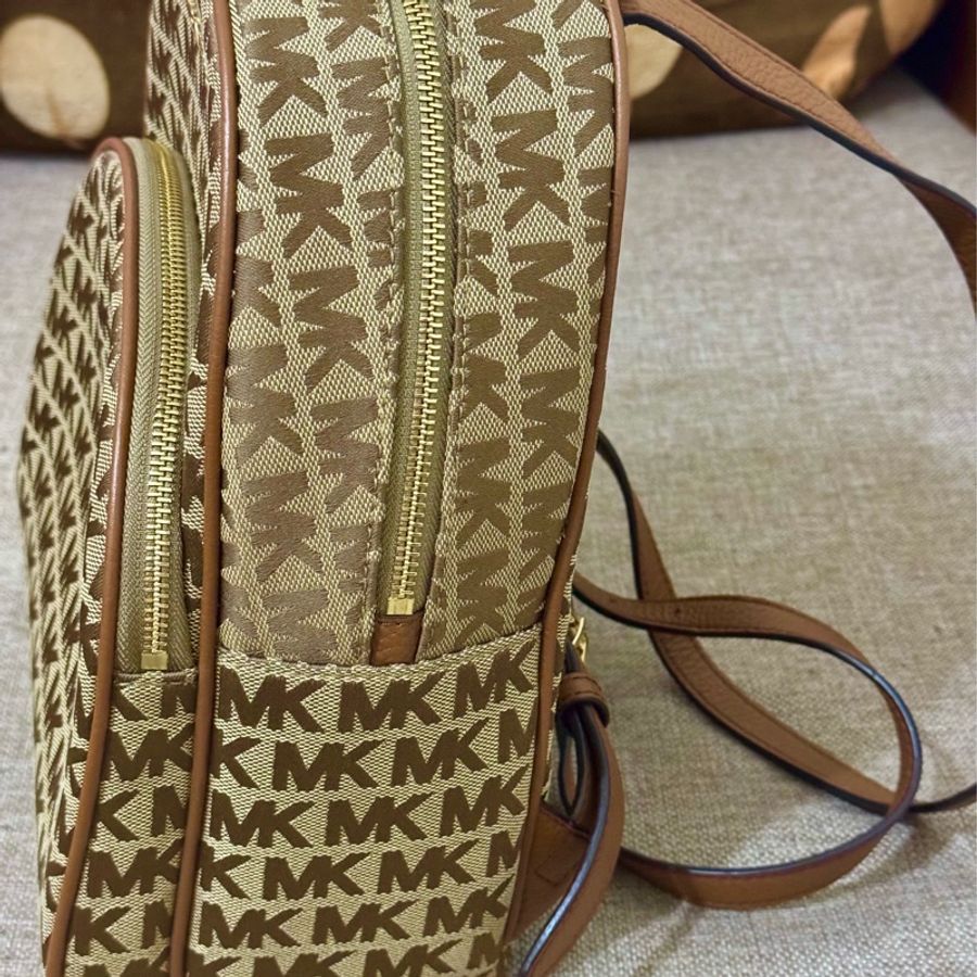 MK MICHAEL KORS ABBEY滿版LOGO織布拉鍊後背包-4