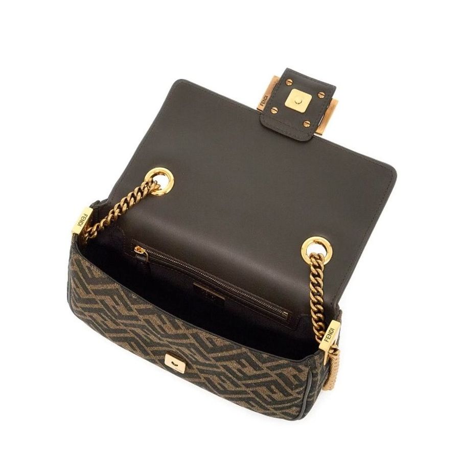 Fendi 8BR793 Baguette FF 緹花貝貴包 棕色-能適應日常通勤,也適合派對或正式場合《當季專櫃正售★全新商品 》-15