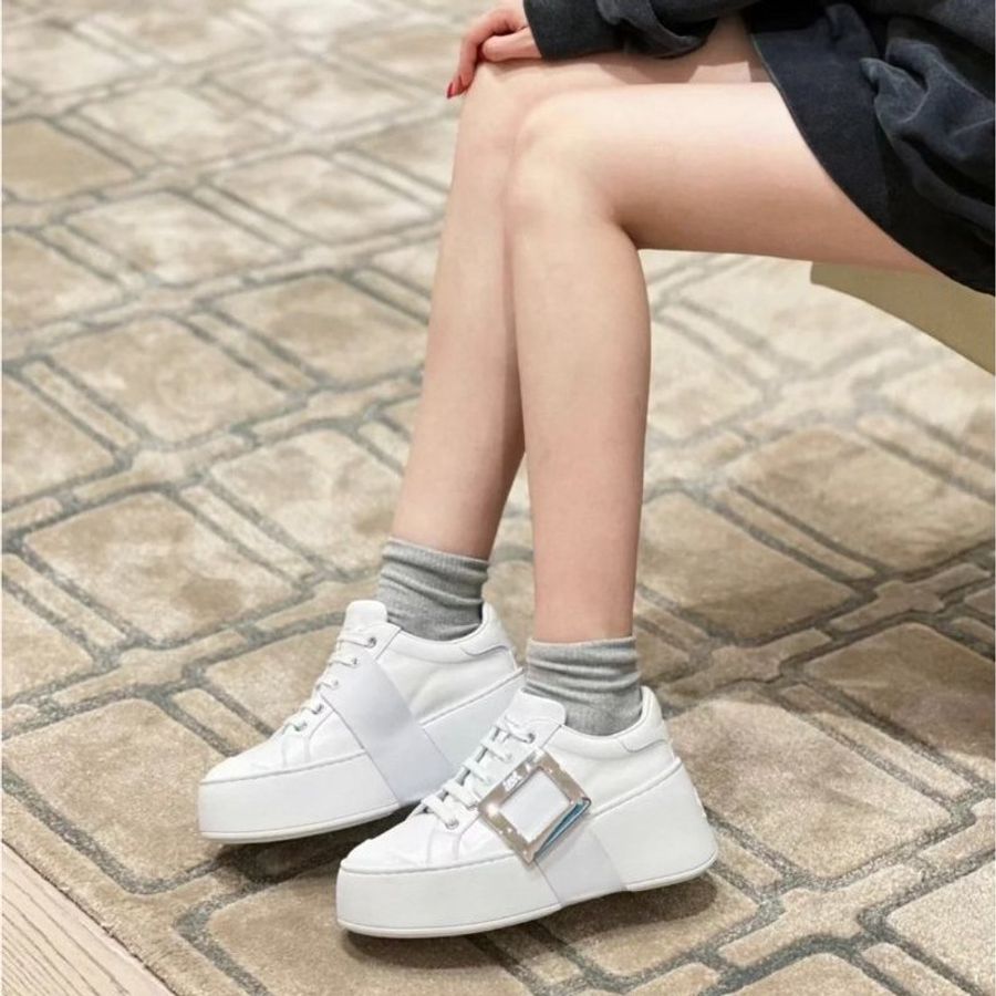 Roger Vivier Viv Skate 厚底7公分方釦皮革運動鞋    IT 36/36.5/37/37.5/38/38.5/39(購買請訊息告知需要尺寸)《當季專櫃正售★全新商品 》-6