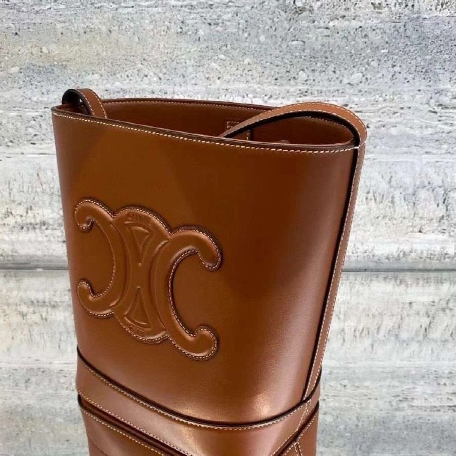 🎉新品好折扣✨Celine 113783 小款皮革 Cuir 凱旋門水桶包  黃褐色-11