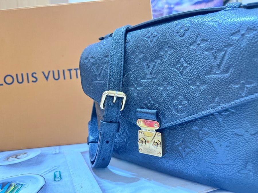 Louis Vuitton黑色郵差包-5