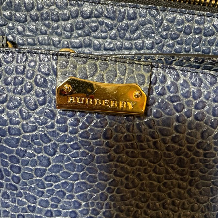 二手 真品 BURBERRY 全皮 斜背包 產地 羅馬尼亞🇷🇴-9