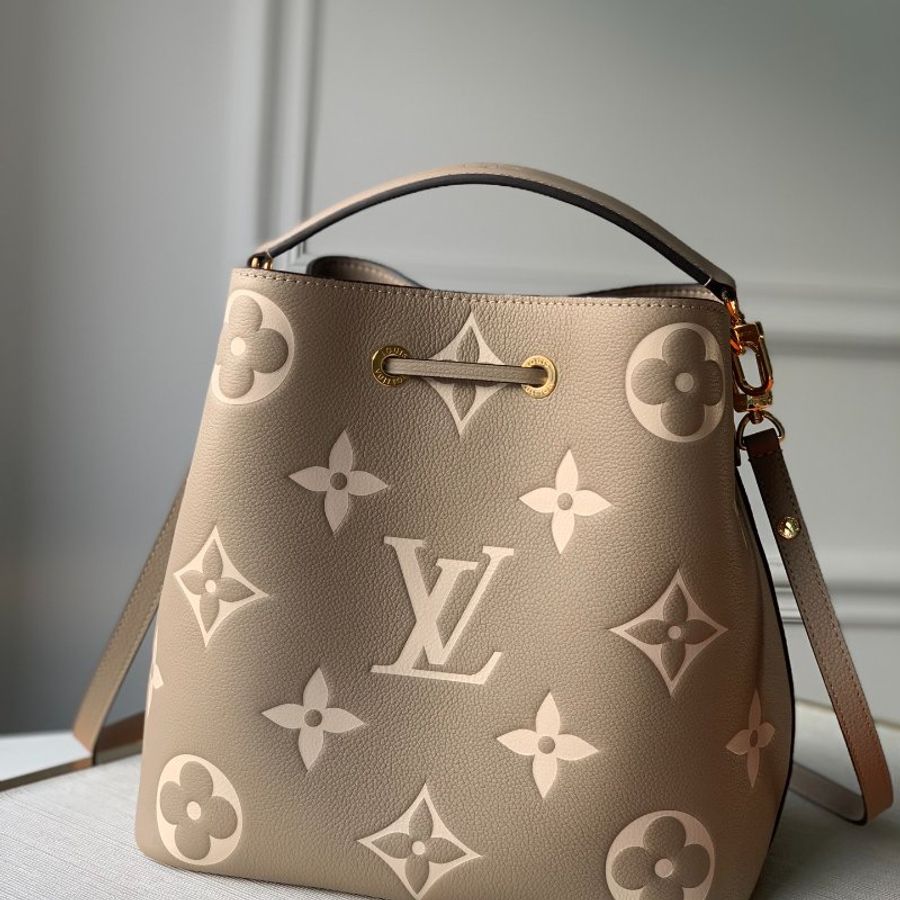 全新 未拆 Louis Vuitton LV路易威登 M45555 Neonoe MM 雙色壓花牛皮束口水桶包(附萬用包/斑鳩灰)-1