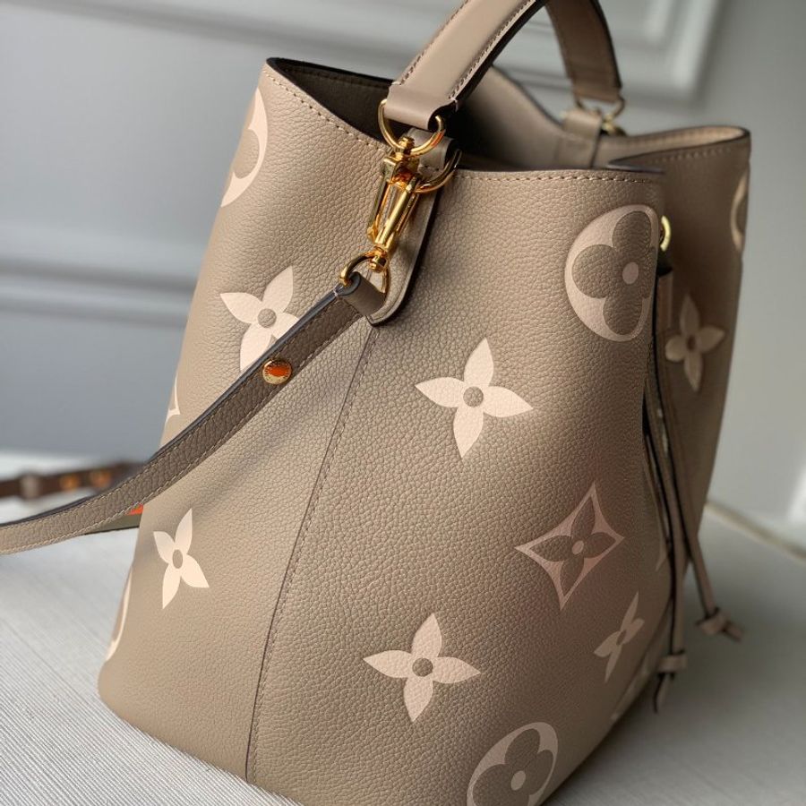 全新 未拆 Louis Vuitton LV路易威登 M45555 Neonoe MM 雙色壓花牛皮束口水桶包(附萬用包/斑鳩灰)-3