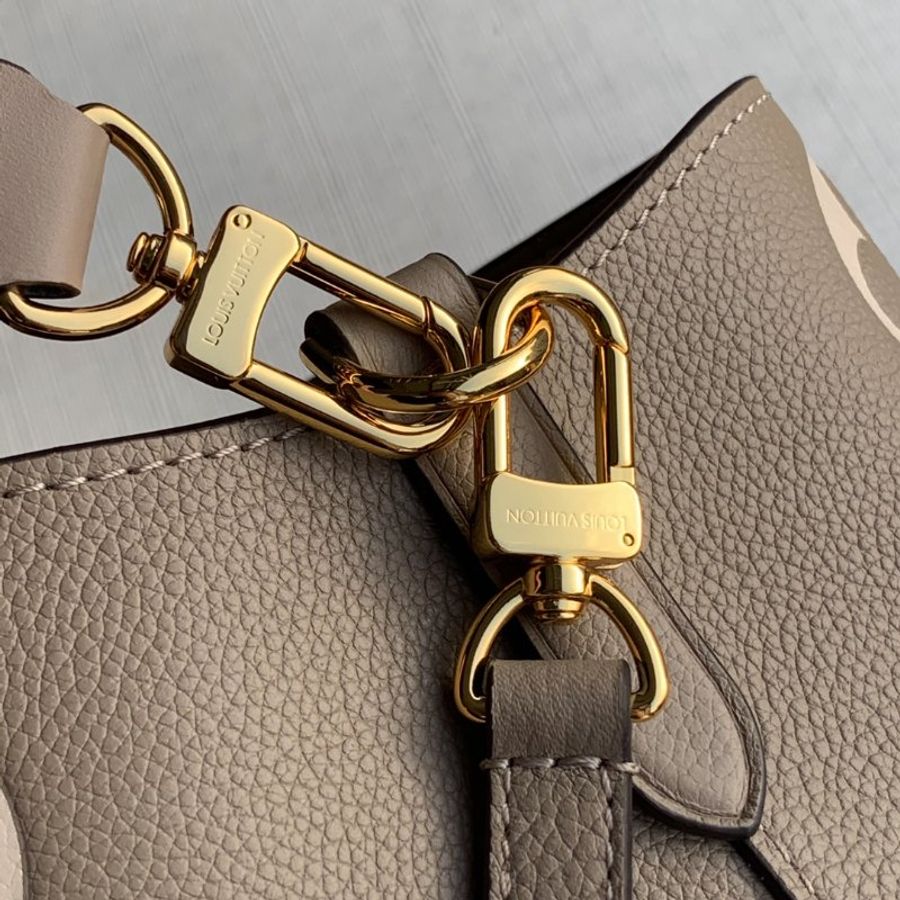 全新 未拆 Louis Vuitton LV路易威登 M45555 Neonoe MM 雙色壓花牛皮束口水桶包(附萬用包/斑鳩灰)-4