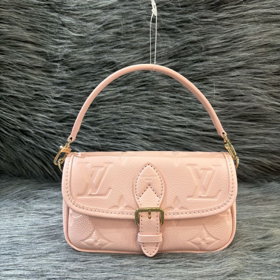 LV M83566 Nano Diane 粉色 壓紋 Empreinte 皮革 手提包 手拿包 肩背包-1