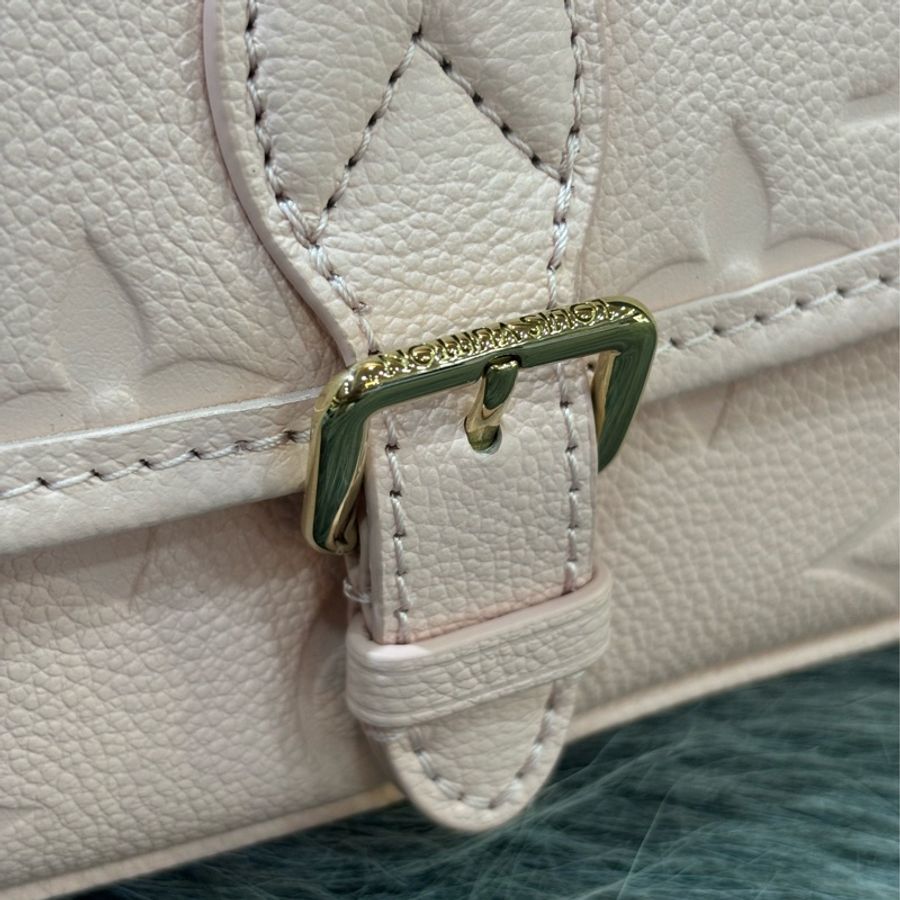 LV M83566 Nano Diane 粉色 壓紋 Empreinte 皮革 手提包 手拿包 肩背包-14