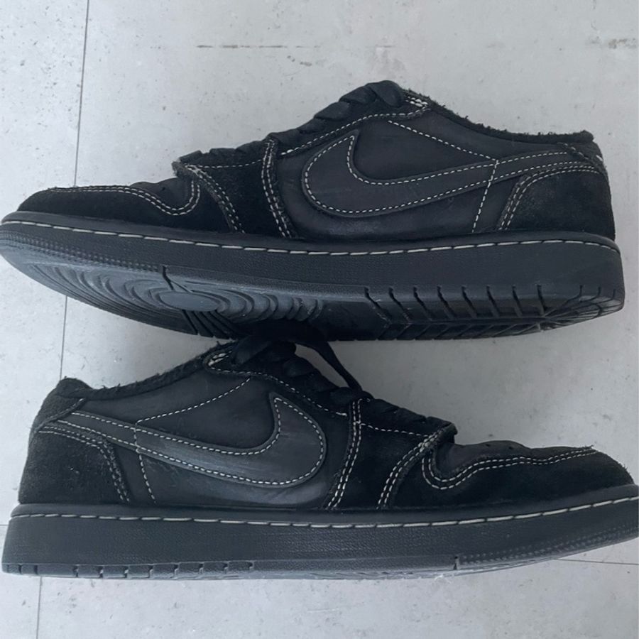 nike x travis scott 倒鉤 黑色 jordan1 low-1
