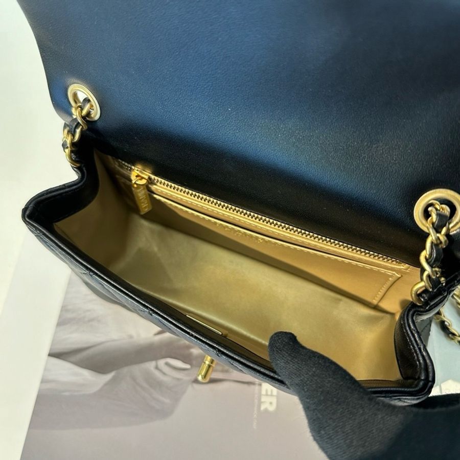 Chanel Mini CF 羊皮黑金金球-4
