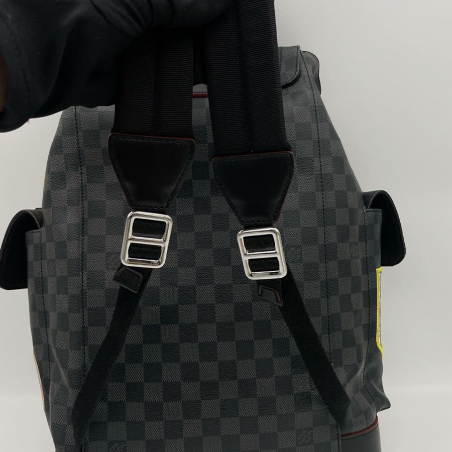 黑灰棋盤格徽章後背包 CHRISTOPHER PM-18