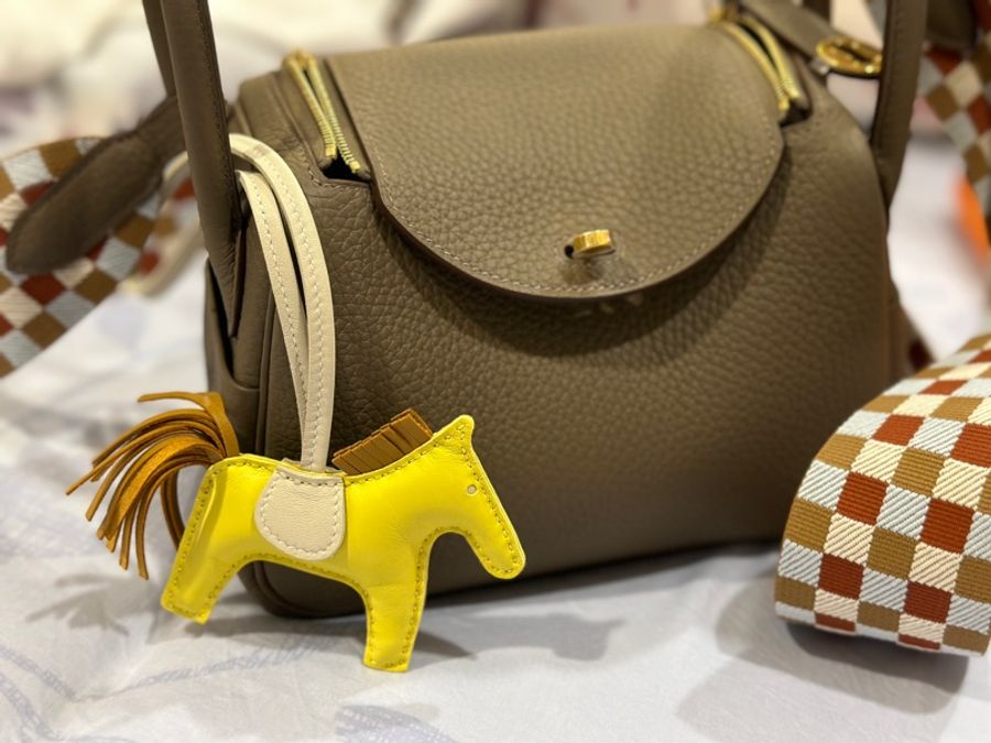 全新 愛馬仕 Hermes Rodeo 招財黃色小馬吊飾-1