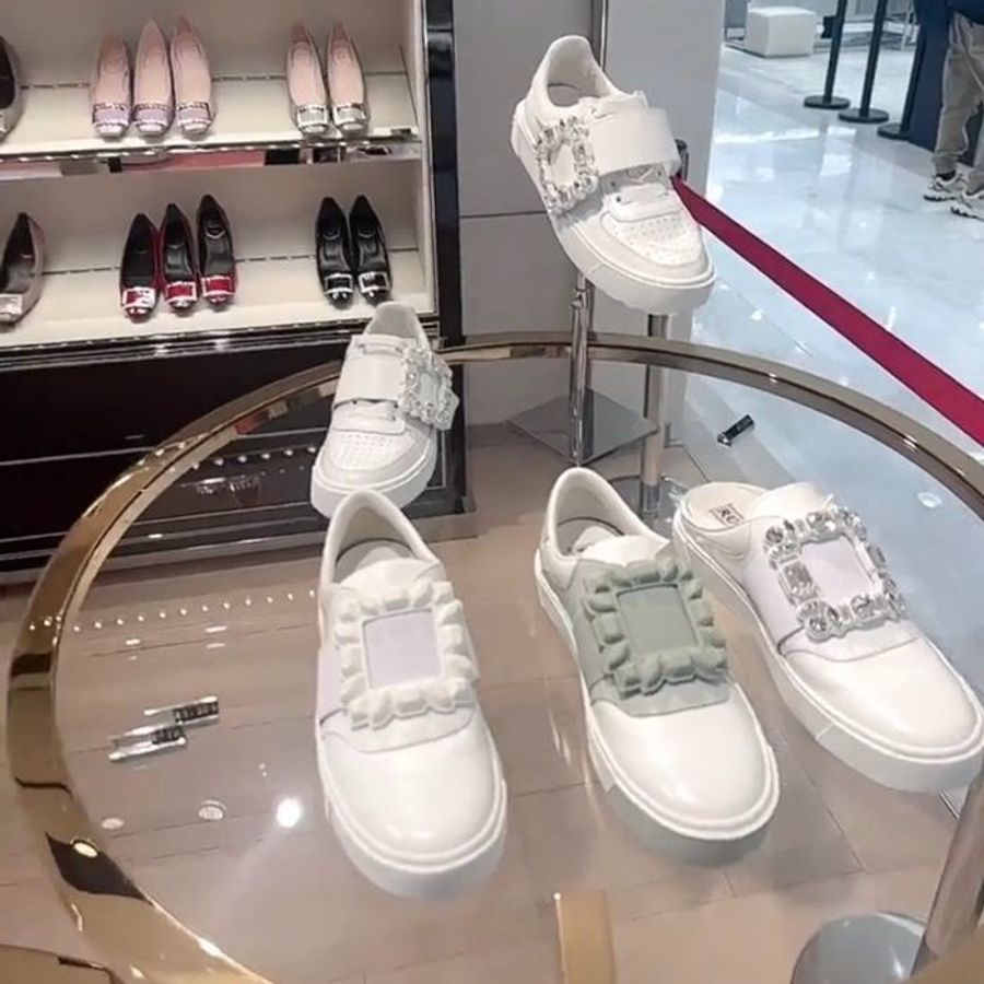 🎁當季特價🎁Roger Vivier Very Vivier 橡膠扣環皮革白色運動鞋 IT 36-7
