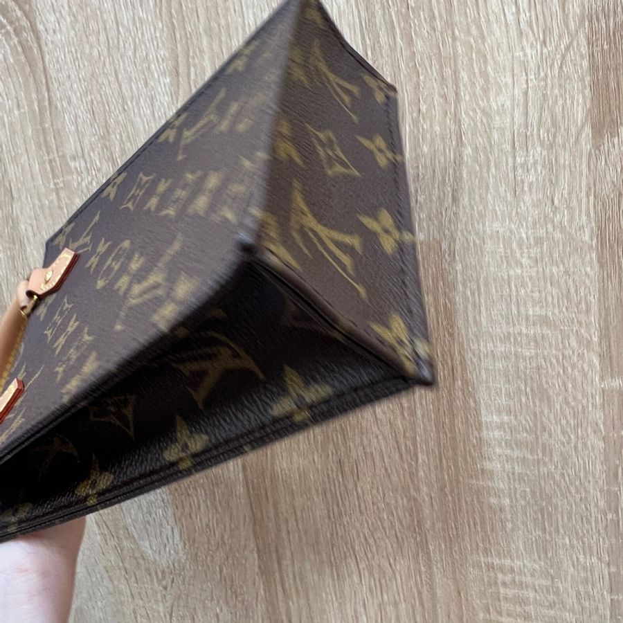 LV 原花金釦mini斜背薯條包 琴譜包-6