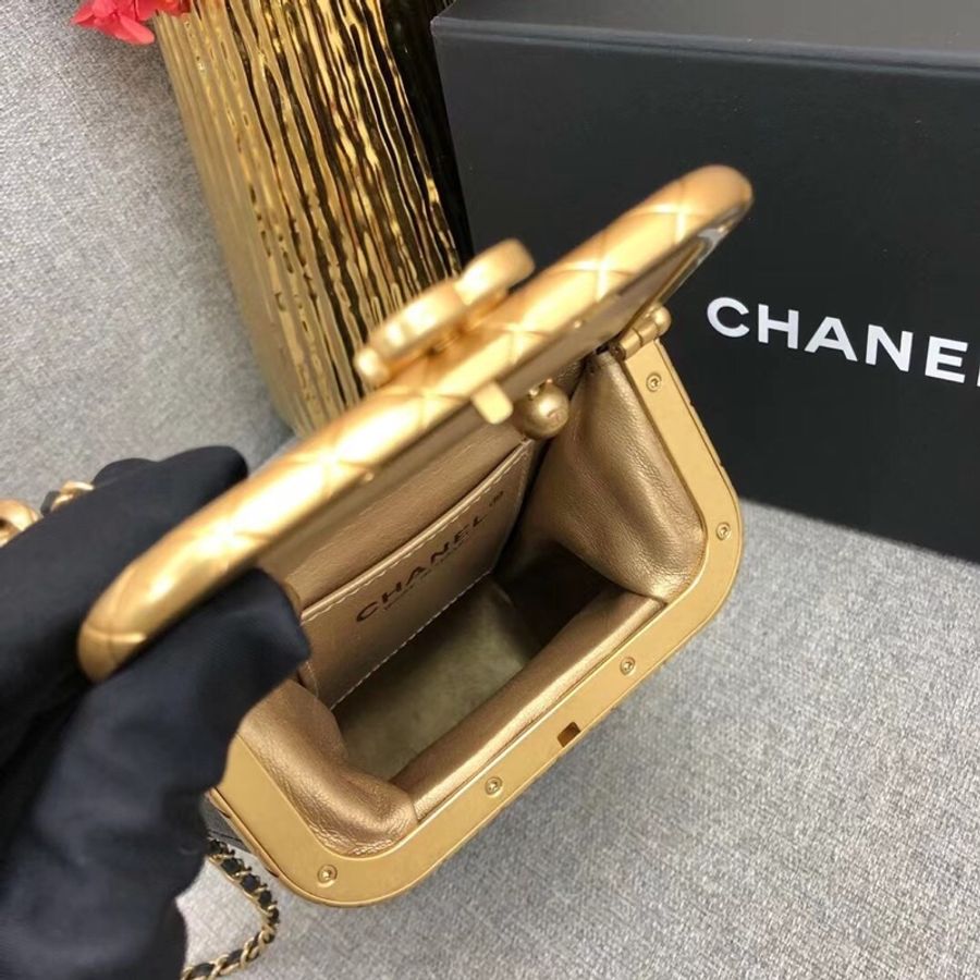 chanel 香奈兒 高級手作坊系列 黑金 kiss lock 直式垃圾桶垃圾袋手提/斜挎多用鏈條包-6