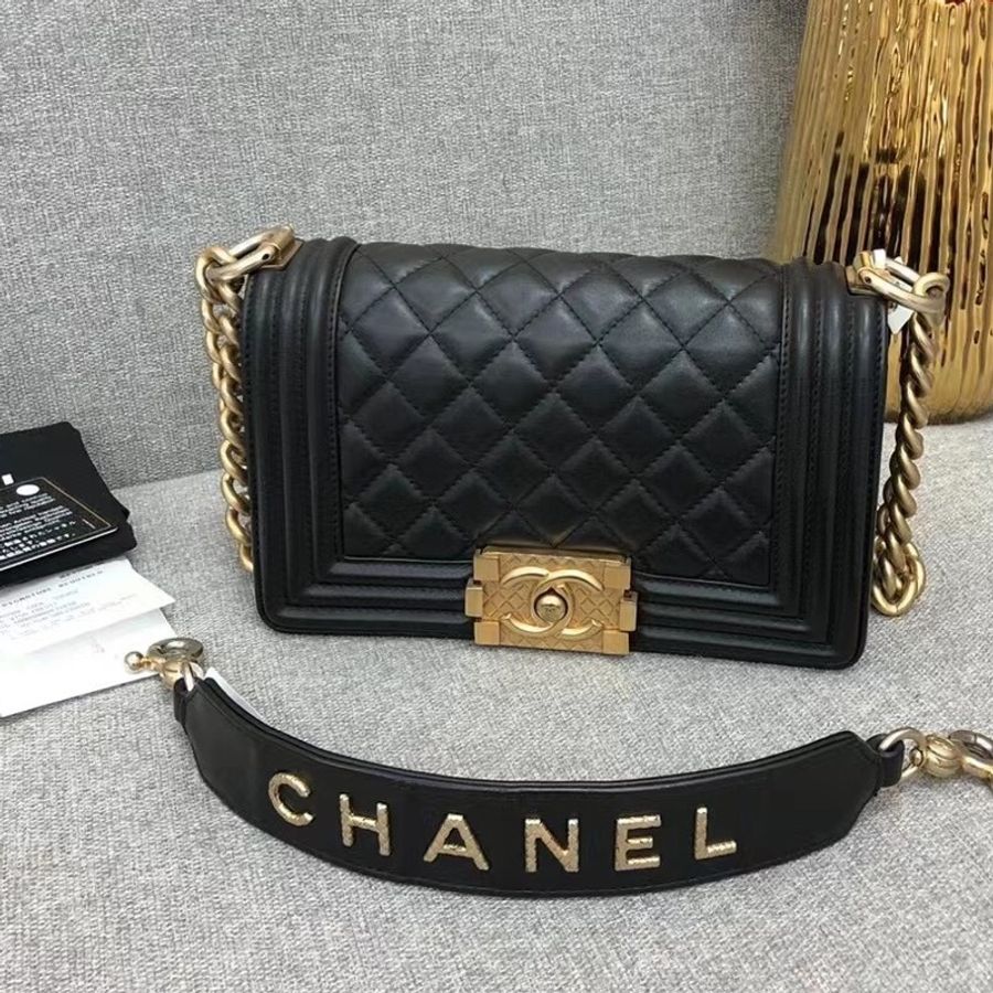 Chanel香奈兒Leboy小號手柄黑色菠蘿扣羊皮鏈條包,鐳射30開 Boy-0