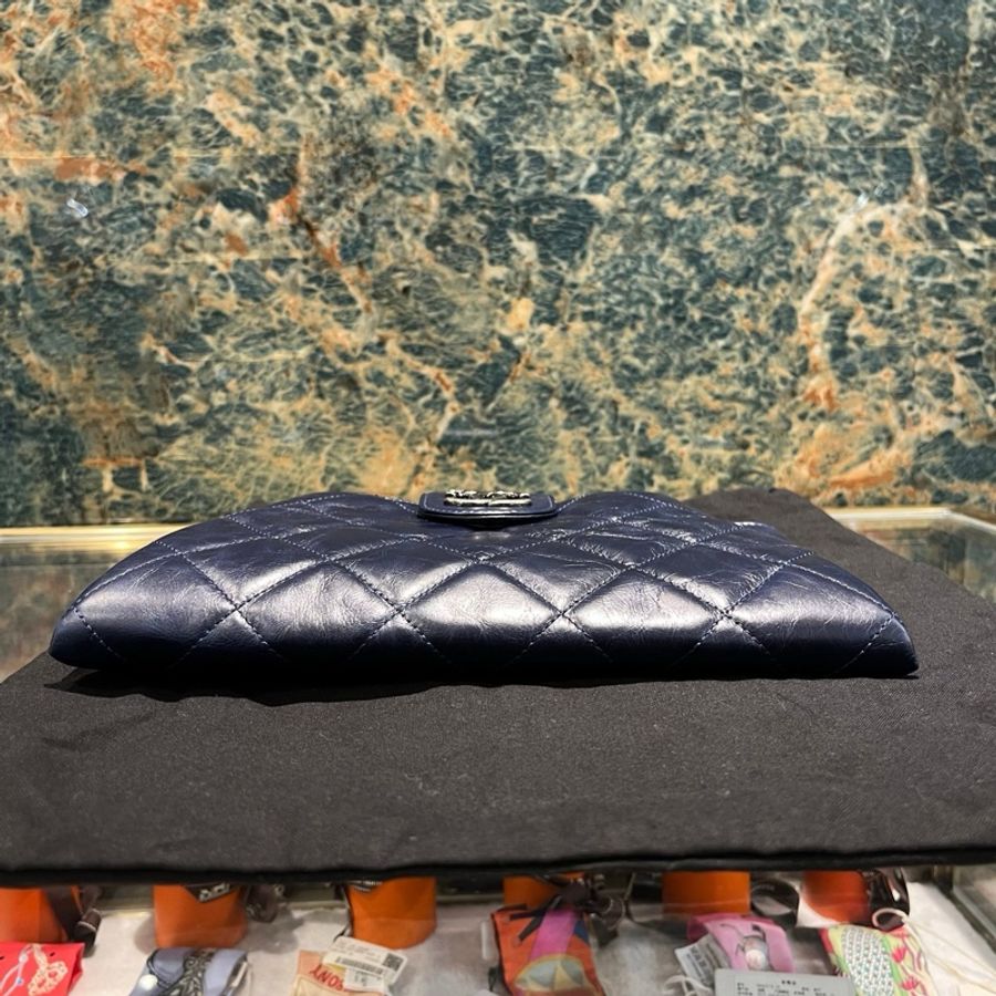 CHANEL 香奈兒深藍色油蠟牛皮復古銀鏈斜挎包-3