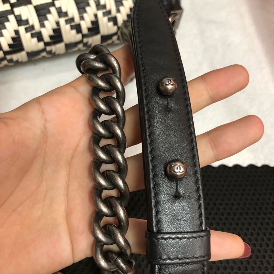 Chanel香奈兒Leboy黑白編織竹藤拼羊皮鏈條包,鐳射21開-8