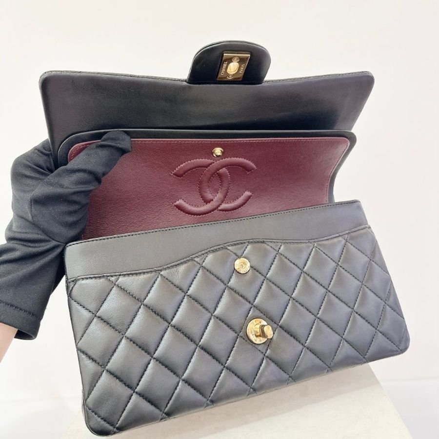 CHANEL黑羊皮菱格金鍊COCO 25cm-11
