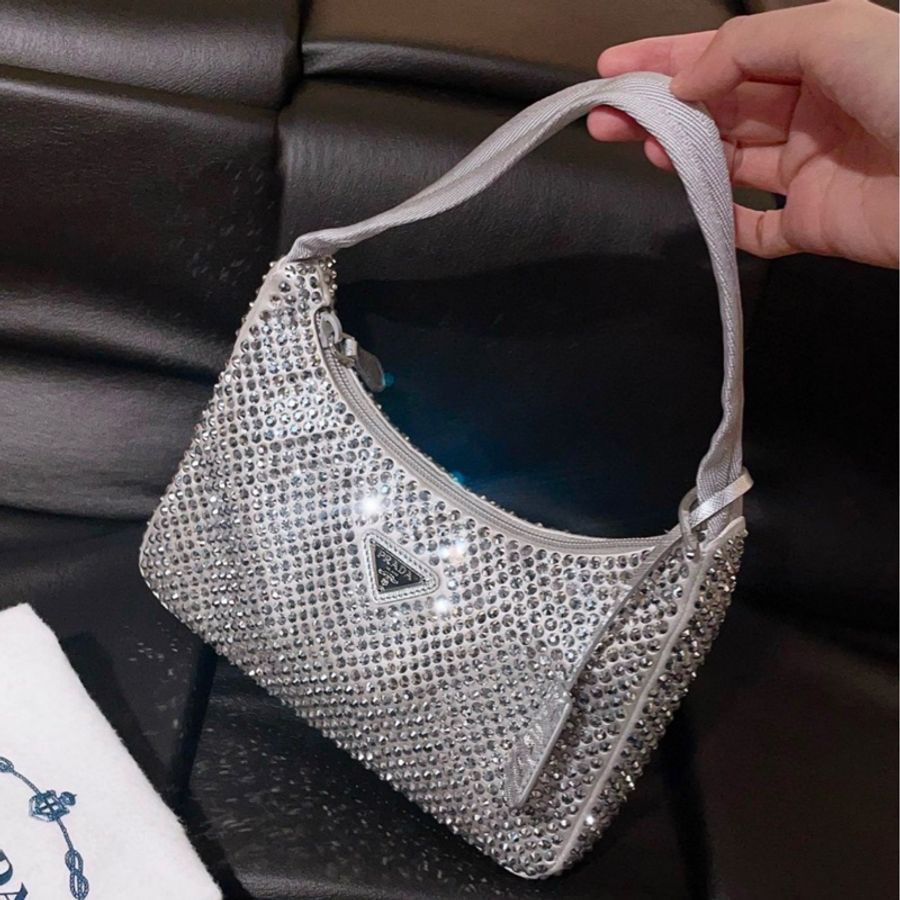 /2022限量款/ 稀有 Prada re-edition hobo 銀色滿鑽-0