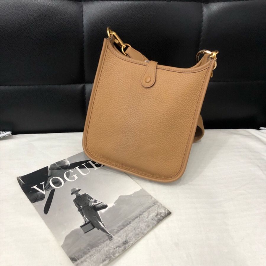 Hermes 愛馬仕金棕金扣mini evelyn bag-1