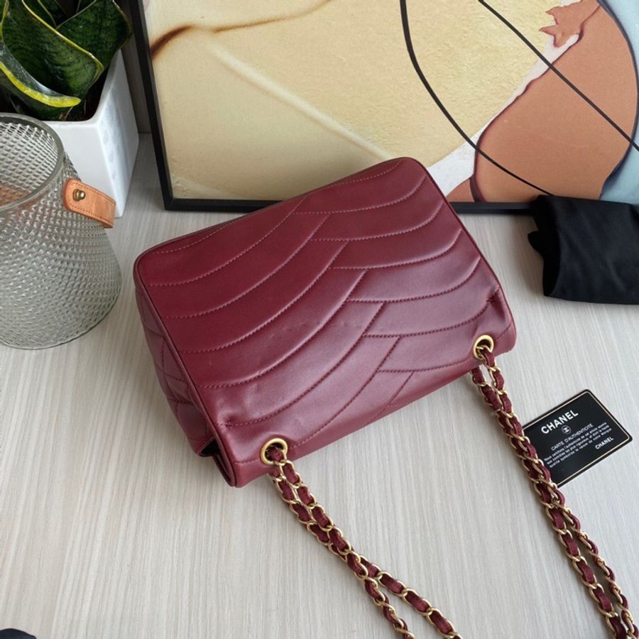 CHANEL cf季節款口蓋包酒紅色金扣-5