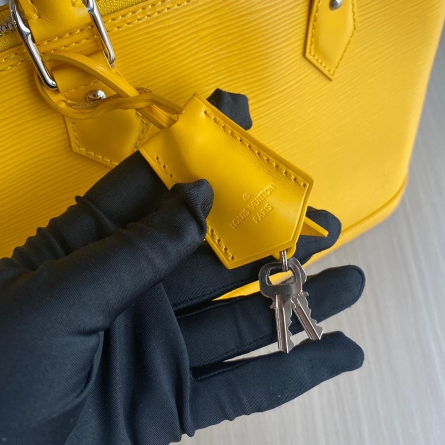 LV alma中號 黃色 水波紋貝殼包-4
