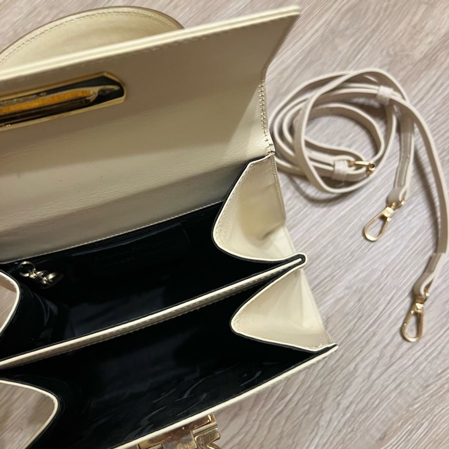 瑞奇二手精品 salvatore ferragamo 博物館包 奶白色 美品-7