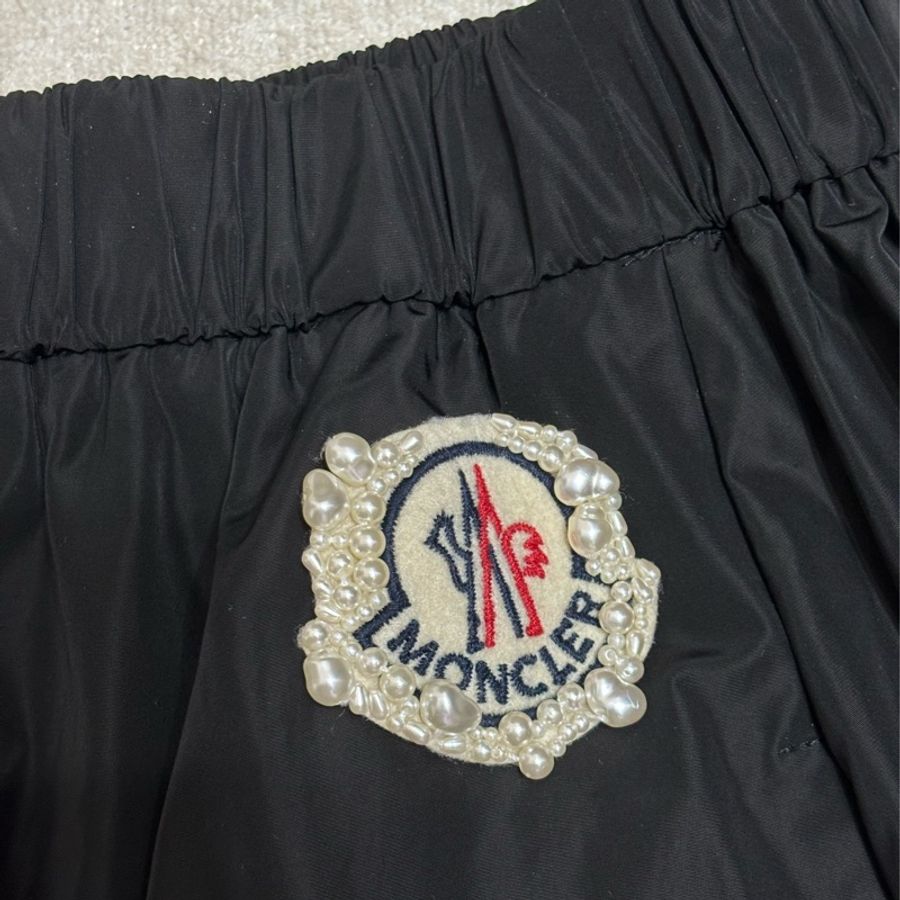 Moncler 尼龍短裙 黑色 百搭可愛 有實穿-1