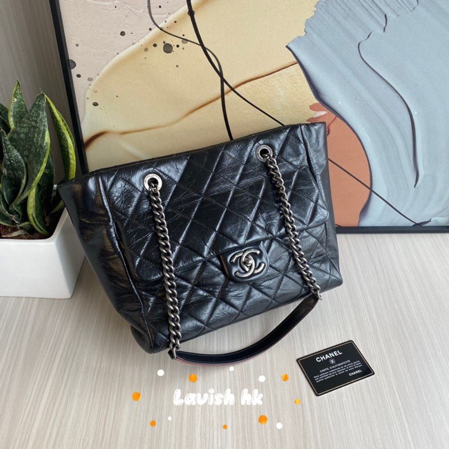 CHANEL 孟買系列tote 黑銀油蠟皮-0