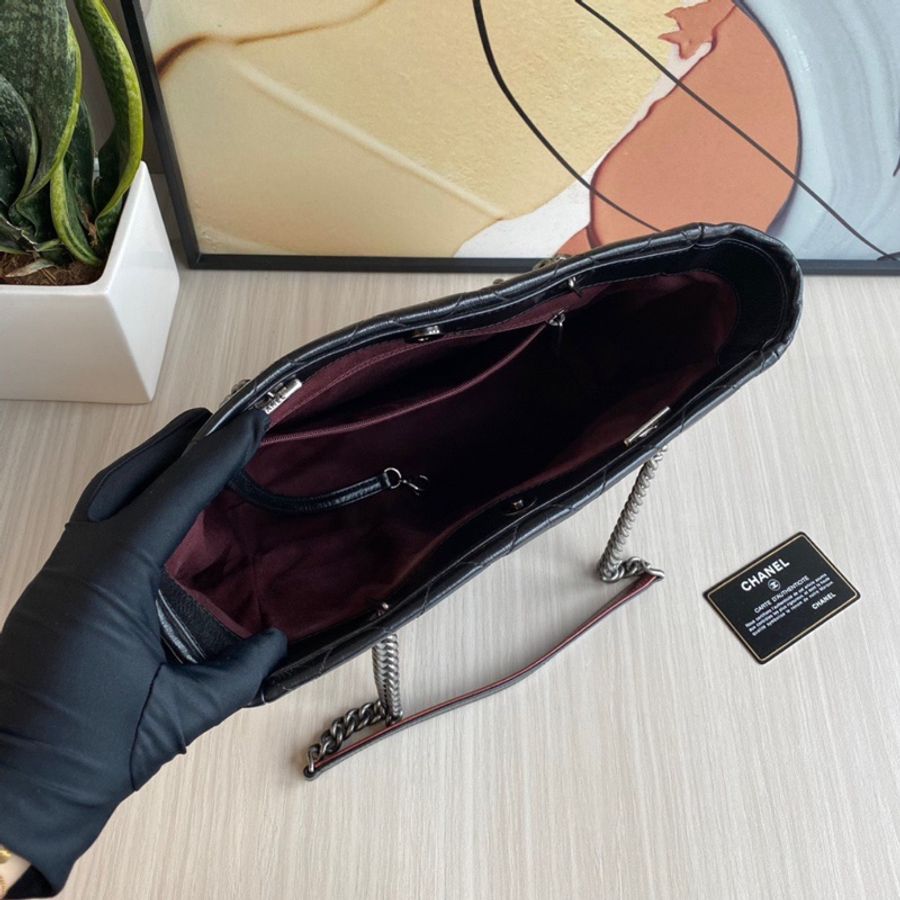 CHANEL 孟買系列tote 黑銀油蠟皮-8