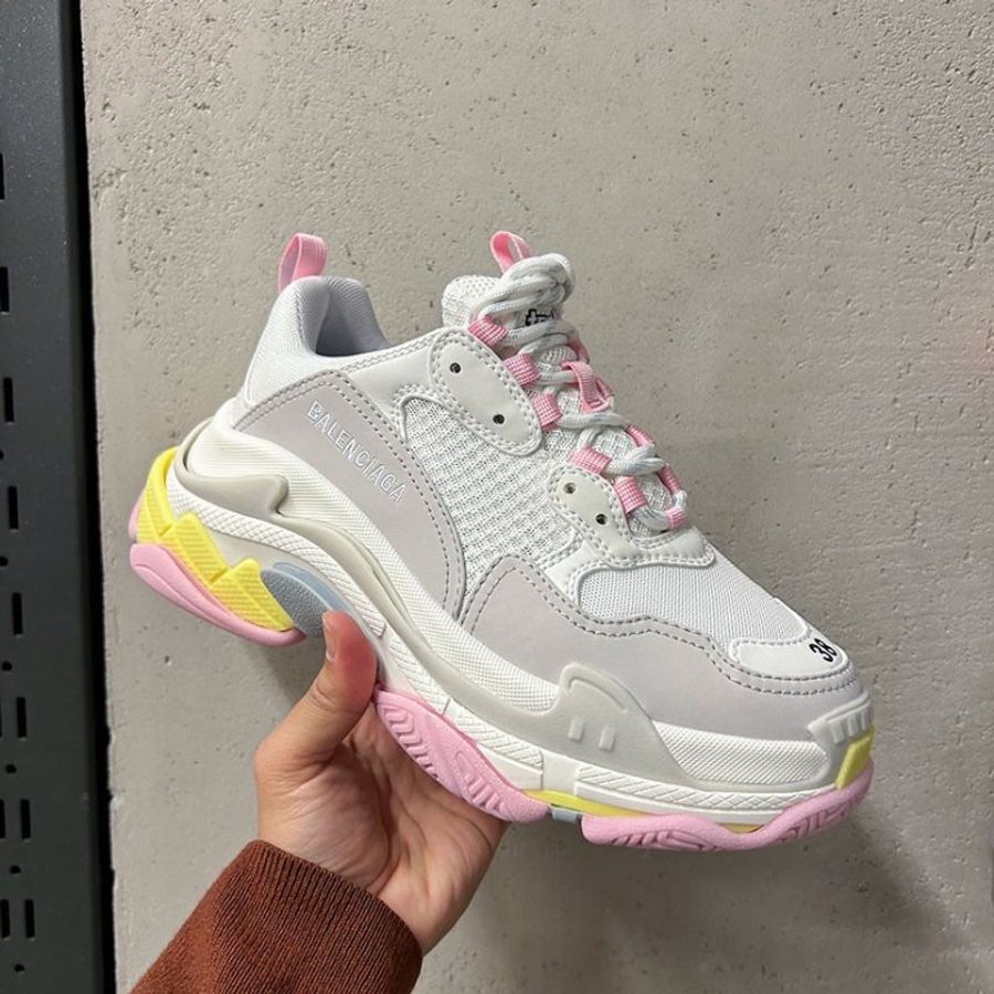 Balenciaga 524039 女款 Triple S 老爹運動鞋 雪酪配色 EU 36/37/38/40【促銷品】-1