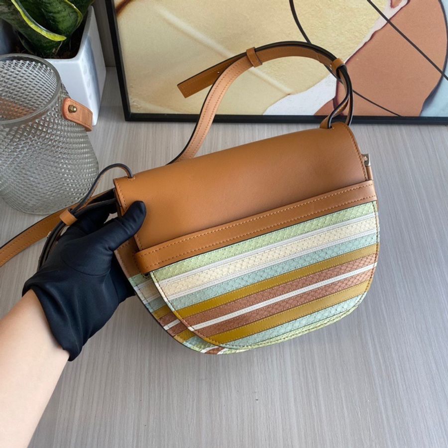 Loewe gate 蝴蝶結馬鞍包 中號 焦糖色拼色-2